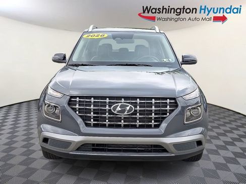 Used 2026 Hyundai Venue SEL FWD image 2