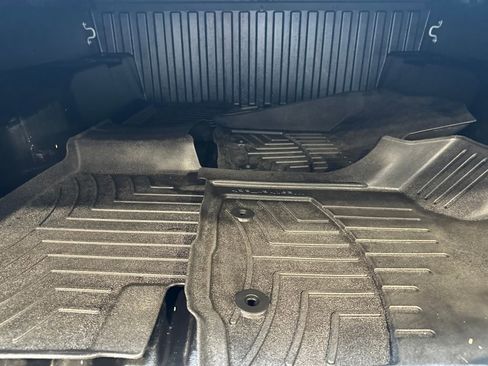 Used 2022 Toyota Tacoma Limited image 5