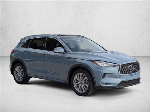 Used 2023 INFINITI QX50 Luxe image 3