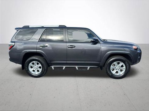 Certified 2019 Toyota 4Runner SR5 Premium AWD/4WD image 6