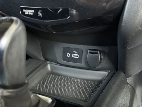 Used 2020 Nissan Rogue S w/ Special Edition Package image 33