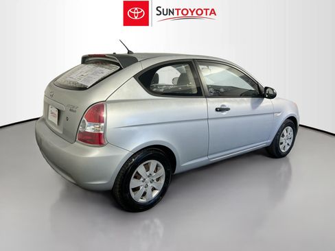 Used 2010 Hyundai Accent Hatchback image 4