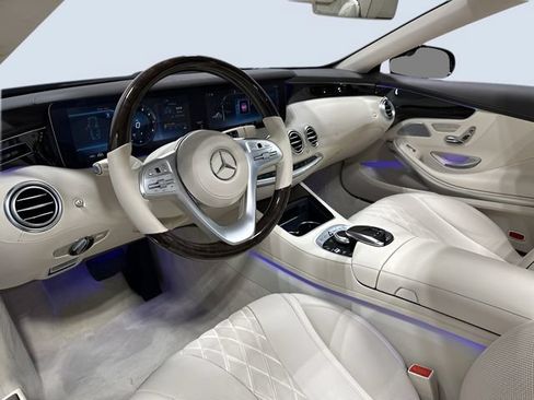 Used 2020 Mercedes-Benz S 560 Cabriolet image 16
