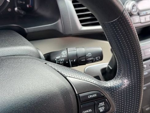 Used 2012 Honda Odyssey LX image 27