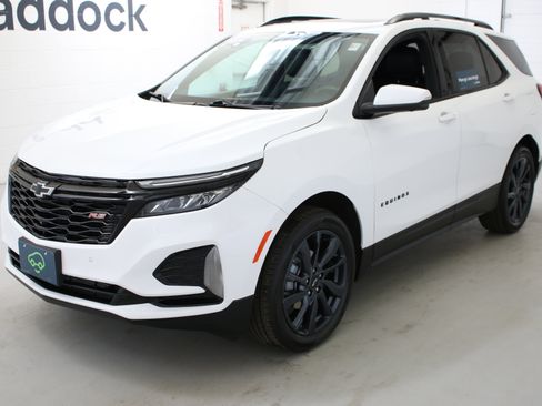Used 2024 Chevrolet Equinox RS AWD/4WD image 3