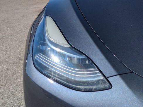 Used 2021 Tesla Model Y Long Range AWD/4WD image 7