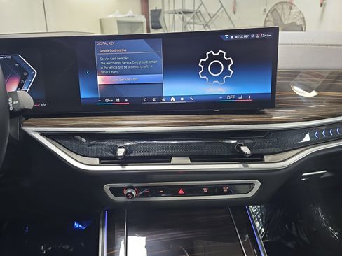 Certified 2024 BMW X5 xDrive40i w/ Premium Package AWD/4WD image 21