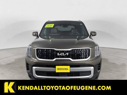 Used 2024 Kia Telluride EX w/ EX Captain's Chair Package AWD/4WD image 8