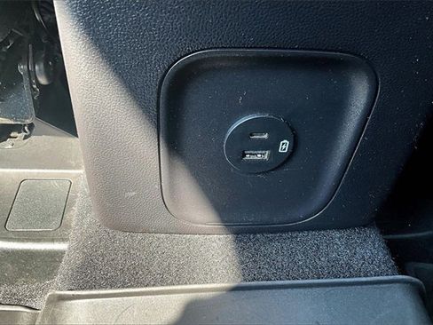 Used 2022 Ford Escape SEL w/ Technology Package image 16