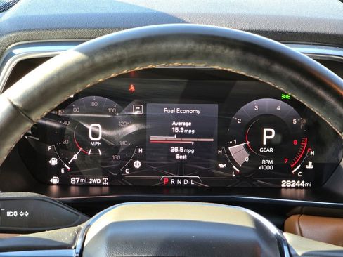 Used 2024 GMC Canyon AT4 w/ AT4 Premium Package image 6