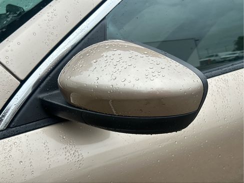 Used 2021 Ford Escape SE image 12