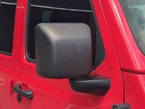 Used 2025 Jeep Wrangler Unlimited Rubicon 4xe AWD/4WD image 12