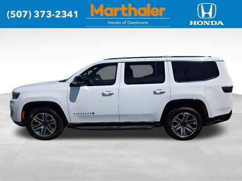 Used 2024 Jeep Wagoneer Series II w/ Flexible Seating Group AWD/4WD image 2