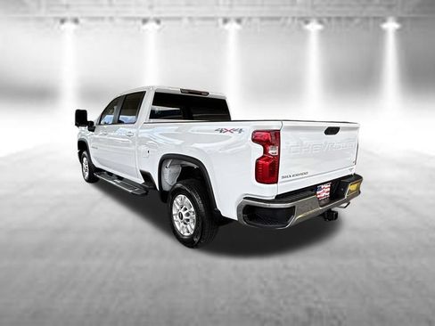Used 2025 Chevrolet Silverado 2500 LT w/ Convenience Package AWD/4WD image 7