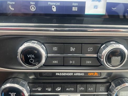 Used 2022 Ford F450 Platinum w/ FX4 Off-Road Package image 28