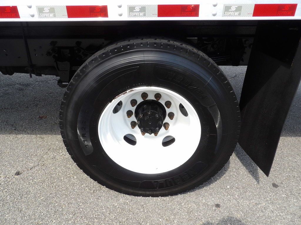 Used 2017 Ford F650 2WD Regular Cab Super Duty image 38