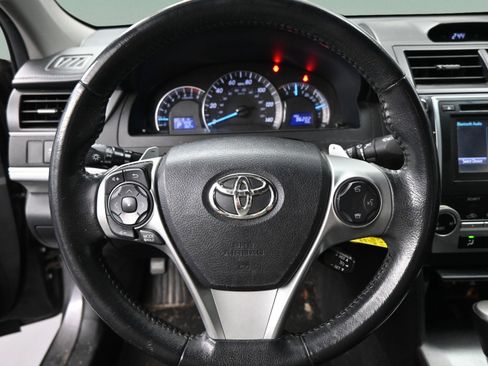 Used 2014 Toyota Camry SE FWD image 27