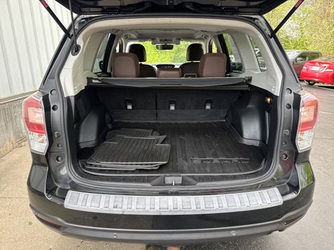 Used 2018 Subaru Forester 2.5i Touring w/ Popular Package #3B AWD/4WD image 13