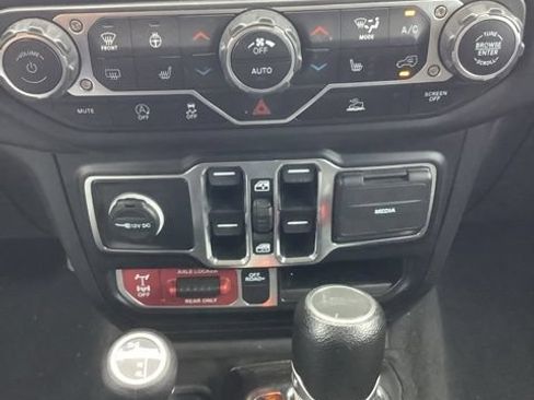 Certified 2023 Jeep Gladiator Mojave w/ Cold Weather Group AWD/4WD image 28