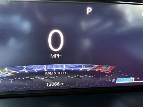 Used 2024 Jeep Compass Trailhawk w/ Trailhawk Elite Group image 18