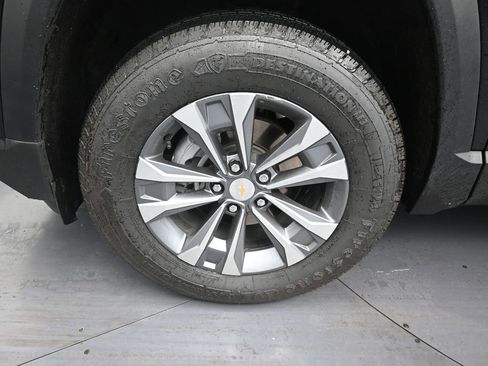 Used 2025 Chevrolet Equinox LT w/ Safety and Technology Package FWD image 9