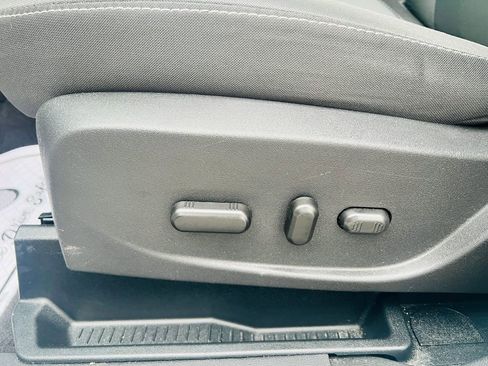 Used 2017 Ford Escape SE w/ SE Cold Weather Package image 15