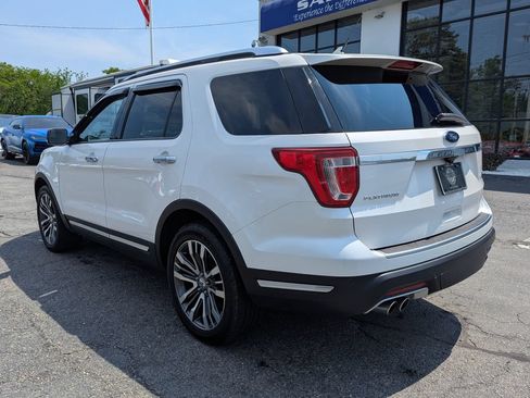 Used 2018 Ford Explorer Platinum AWD/4WD image 10