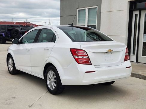 Used 2017 Chevrolet Sonic LT FWD image 4