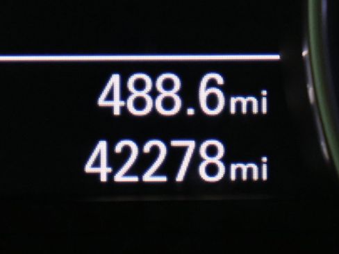 Used 2016 Audi RS 7 Prestige w/ Carbon-Optic Package image 23