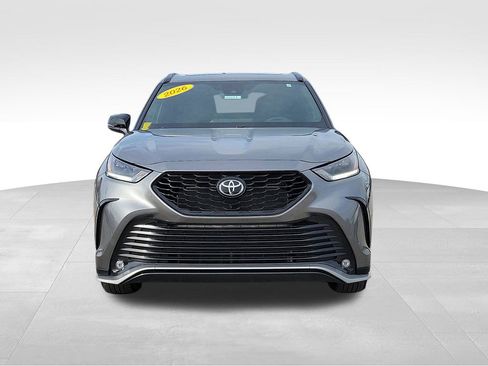 Used 2026 Toyota Highlander XSE image 2