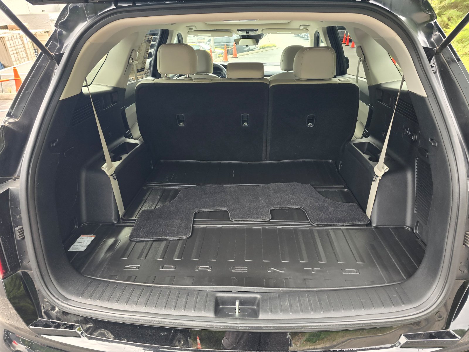 Used 2023 Kia Sorento S w/ Panoramic Sunroof Package FWD image 25