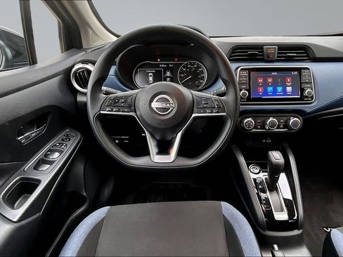 Used 2025 Nissan Versa SV FWD image 9