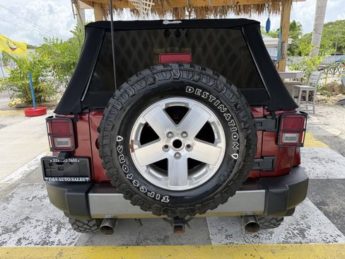 Used 2008 Jeep Wrangler Unlimited Sahara AWD/4WD image 6