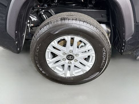 Certified 2026 Toyota Tundra SR5 AWD/4WD image 36
