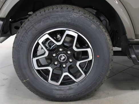 New 2026 Ford Bronco Outer Banks AWD/4WD image 13