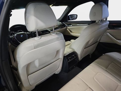 Used 2019 BMW 530i w/ Convenience Package image 16