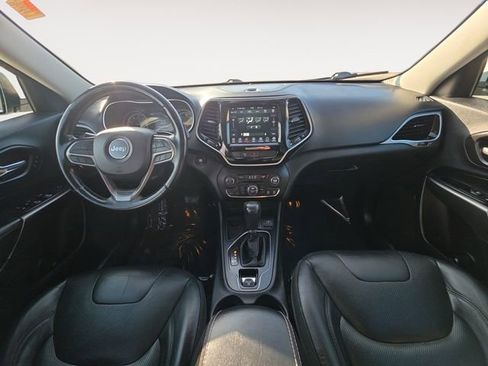 Used 2020 Jeep Cherokee Limited image 10