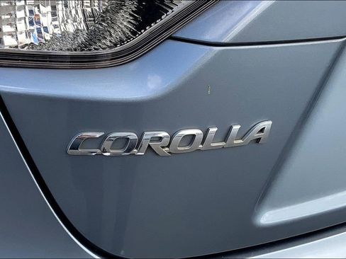 Used 2020 Toyota Corolla LE image 31