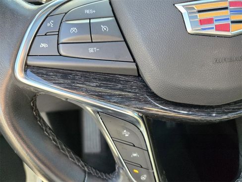 Used 2021 Cadillac XT5 Premium Luxury image 25