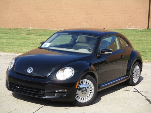 Used 2015 Volkswagen Beetle 1.8T FWD image 64