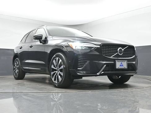 Used 2024 Volvo XC60 B5 Plus w/ Protection Package Premier AWD/4WD image 36