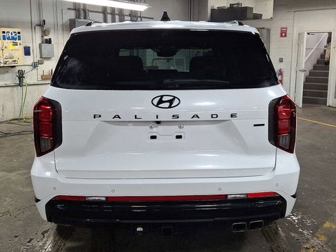 Used 2024 Hyundai Palisade Calligraphy image 5