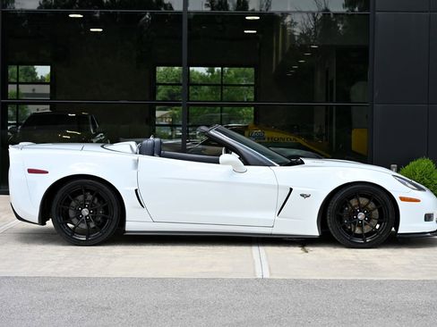 Used 2013 Chevrolet Corvette 427 w/ 1SC Preferred Equipment Group RWD image 18