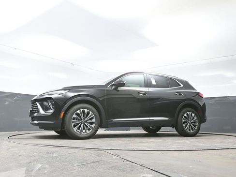 Used 2024 Buick Envision Preferred image 48