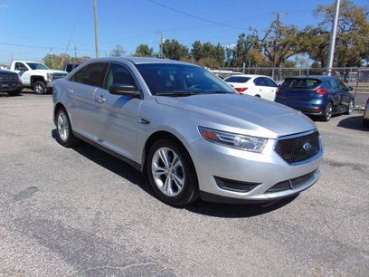 Used 2015 Ford Taurus SE