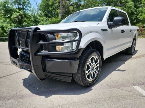 Used 2017 Ford F150 XL w/ XL Power Equipment Group AWD/4WD image 4