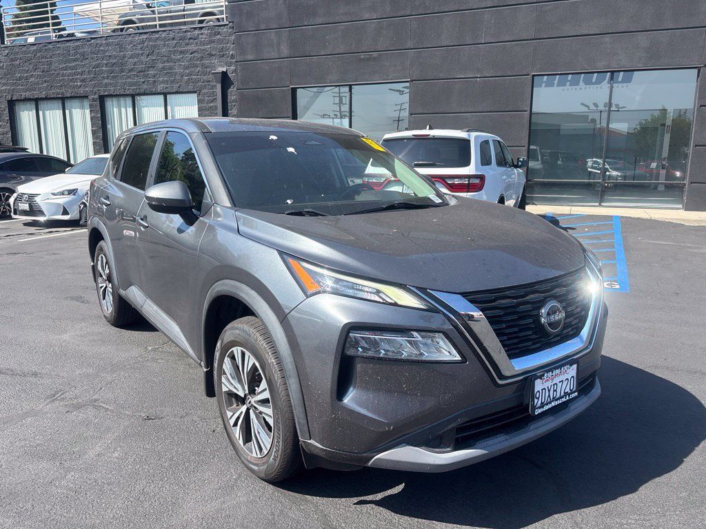 Used 2023 Nissan Rogue SV FWD image 2