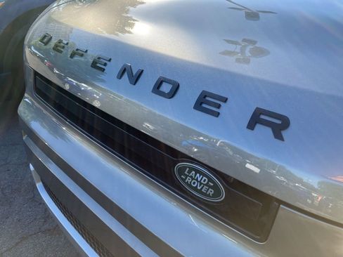 Used 2023 Land Rover Defender 130 X-Dynamic SE AWD/4WD image 5