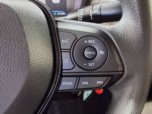 Used 2020 Toyota Corolla LE image 15