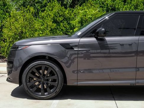 New 2026 Land Rover Range Rover Sport Dynamic SE AWD/4WD image 13